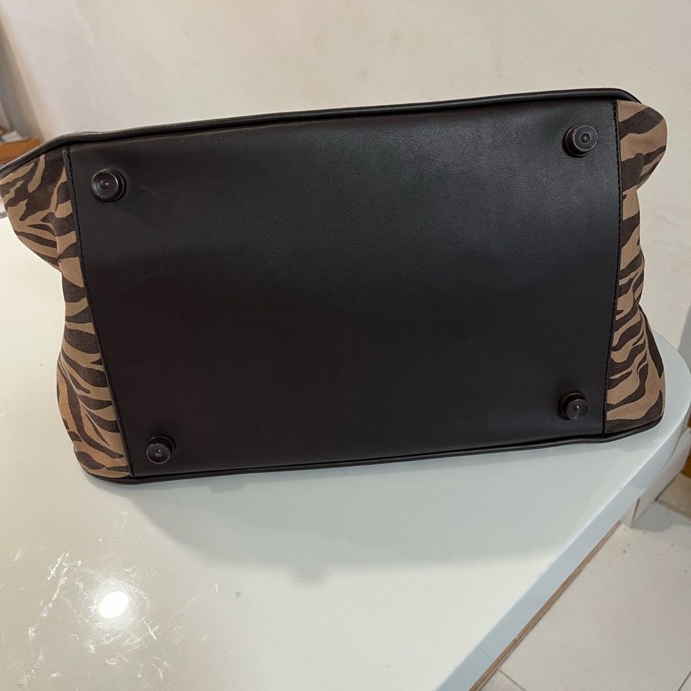 Liz Claiborne Tan and Brown Zebra Print Shoulder Bag - Picture 3 of 7